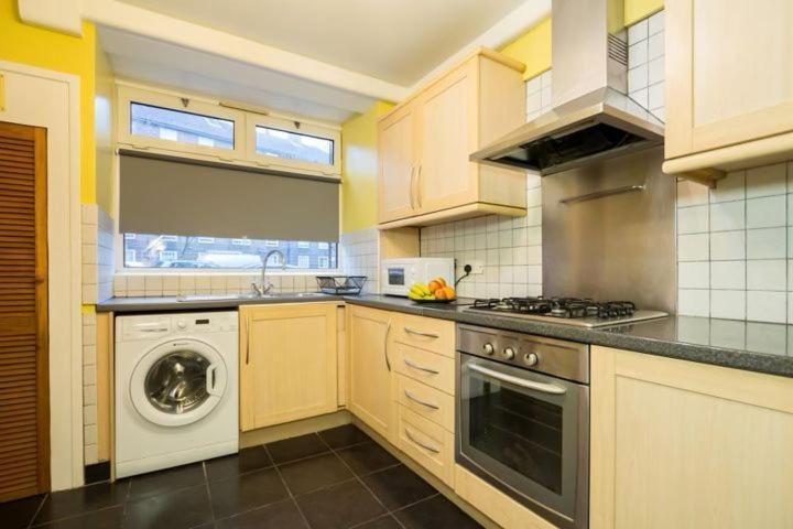 Cosy Room With Smart Tv In Central Лондон Екстериор снимка